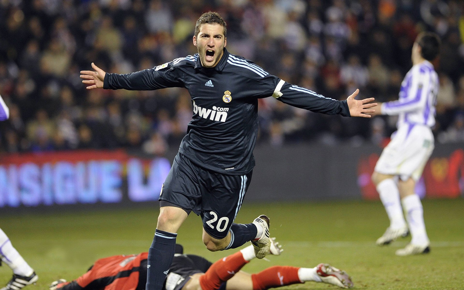 米兰体育登录-西甲精彩瞬间:破门、助攻、救球层出不穷!,西甲 进球